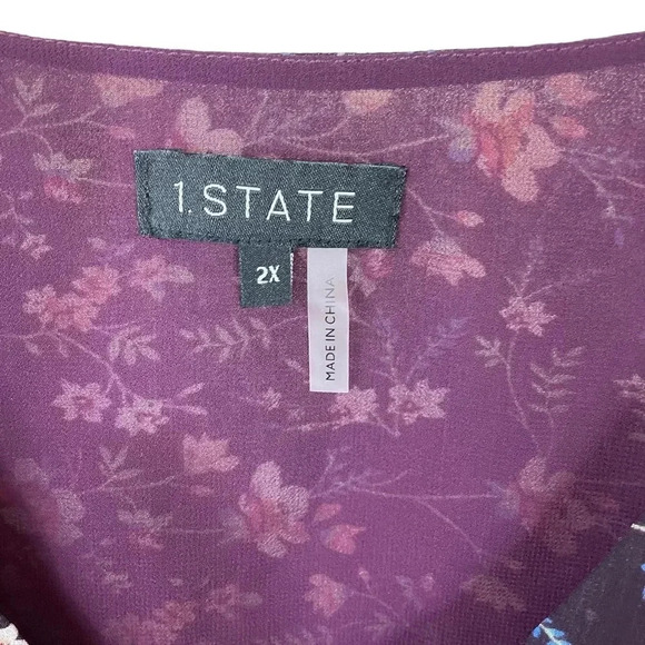 1. State Floral Flutter Sleeve Top - Picture 3 of 9